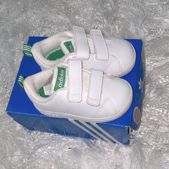 Kids sneakers - Picture 1 of 2